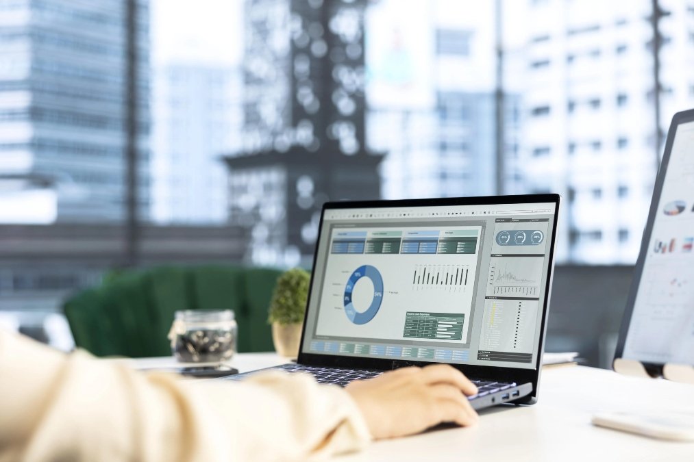 Accounting automation and FinTech accounting solutions dashboard in a modern financial office